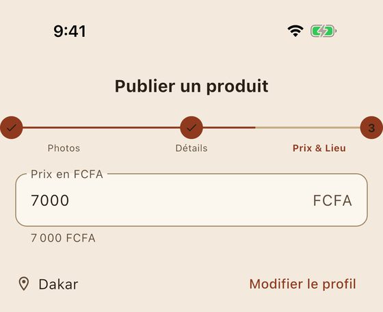 L'écran pour mettre un vêtement en vente dans Wayoo : prix en FCFA, ville, quantité.